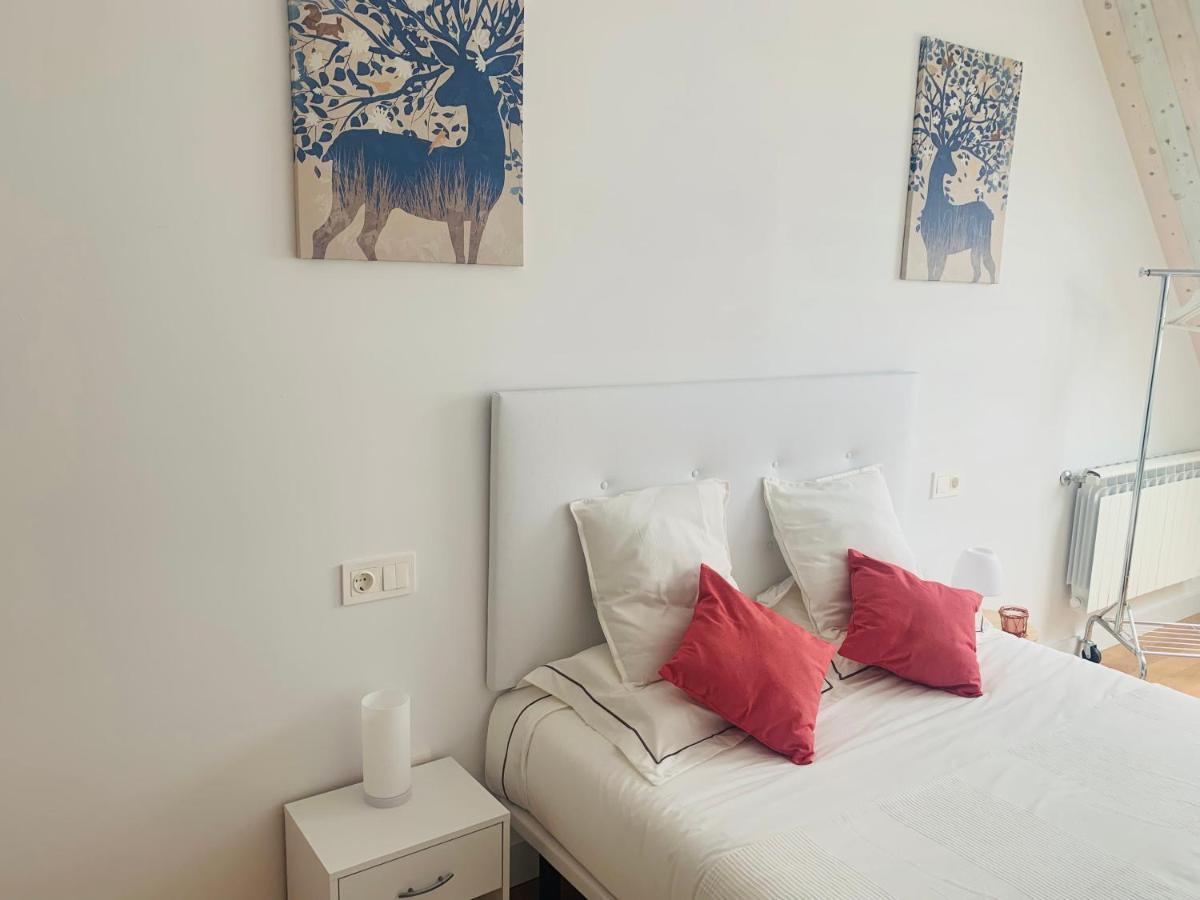 Apartamentos Lamarosa -Atico ,Vistas Al Mar Cantabrico Parking Burela Екстер'єр фото