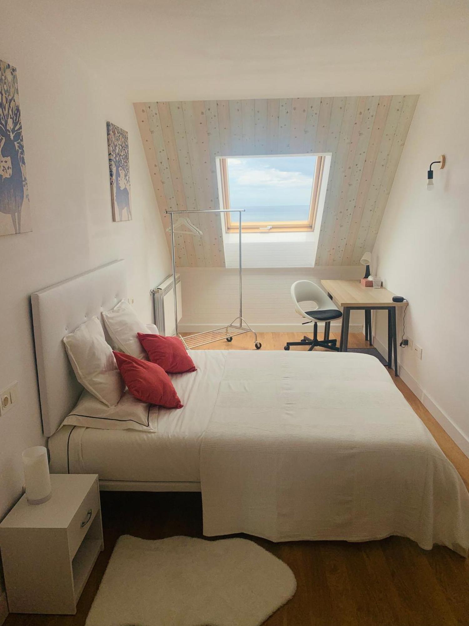 Apartamentos Lamarosa -Atico ,Vistas Al Mar Cantabrico Parking Burela Екстер'єр фото